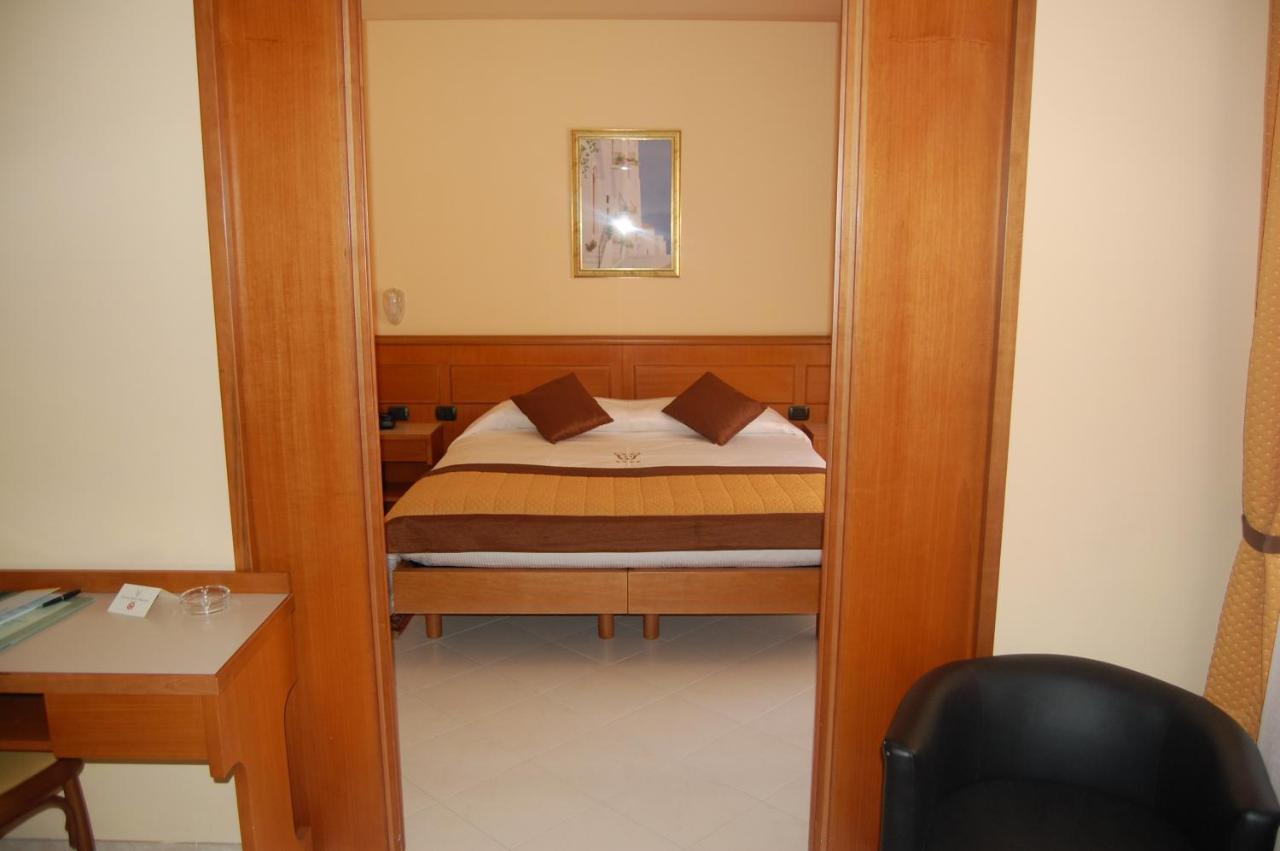 Grand Hotel Moroni Finale Ligure Exteriör bild