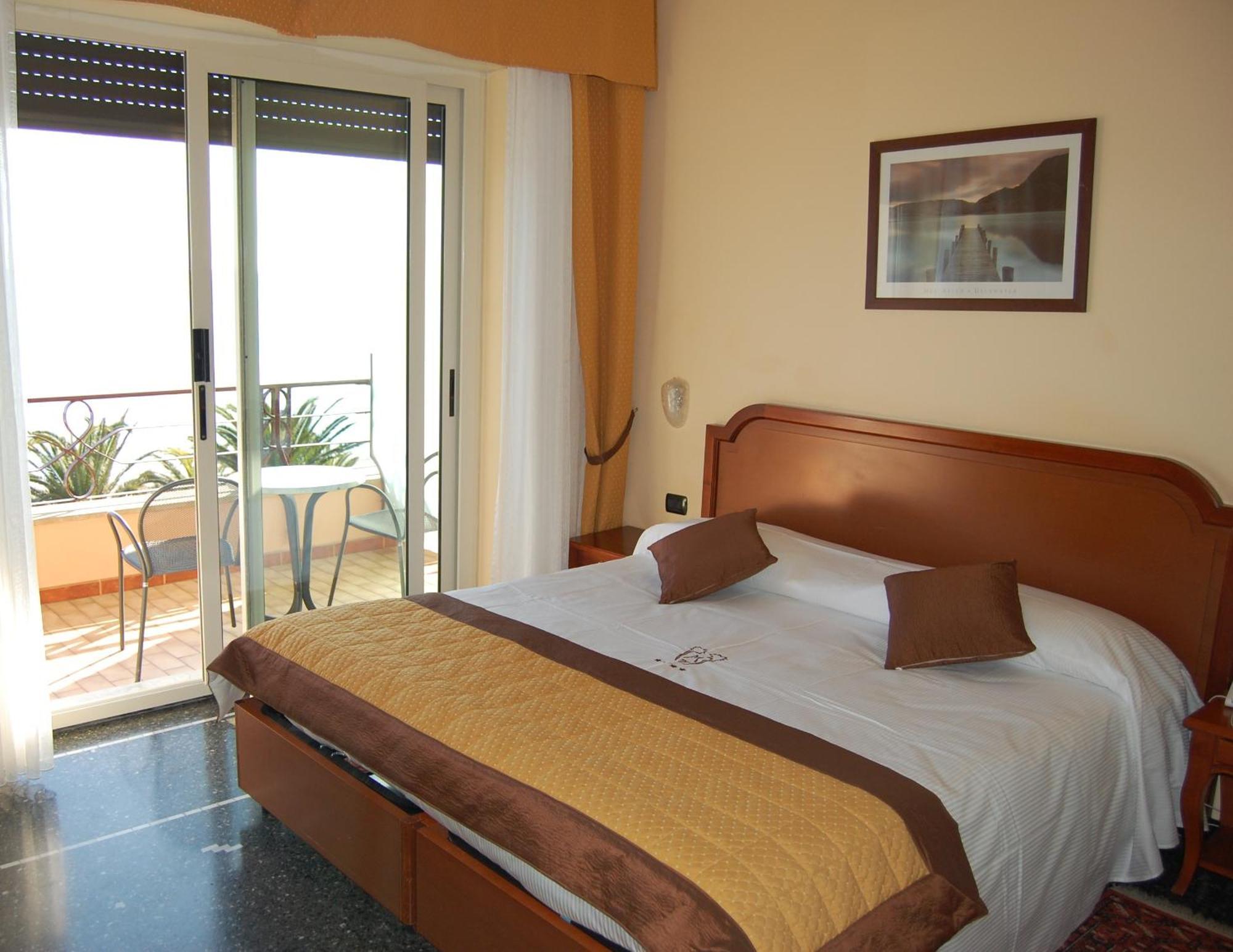 Grand Hotel Moroni Finale Ligure Exteriör bild